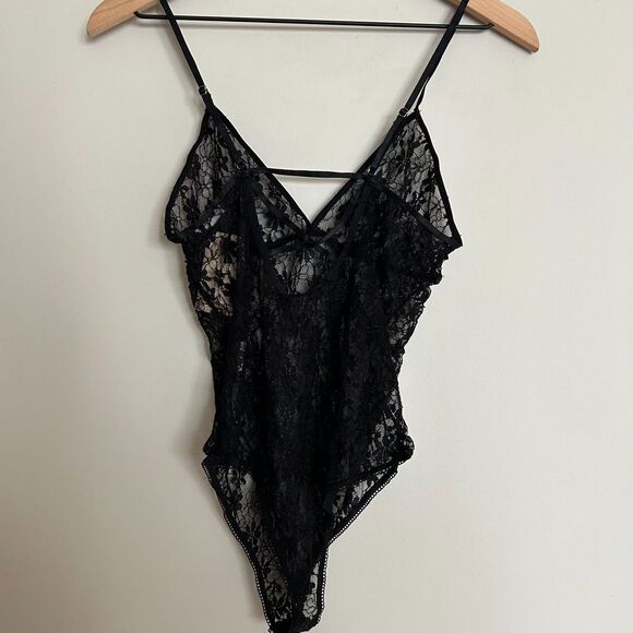 Azalea Sia Lace Bodysuit - Picture 2 of 10